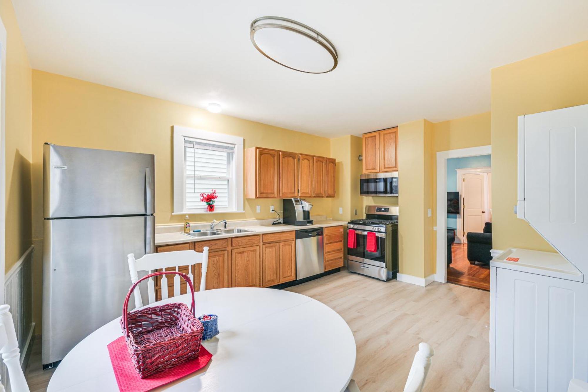 Medford Apartment Rental, 5 Mi To Downtown Boston Exterior photo