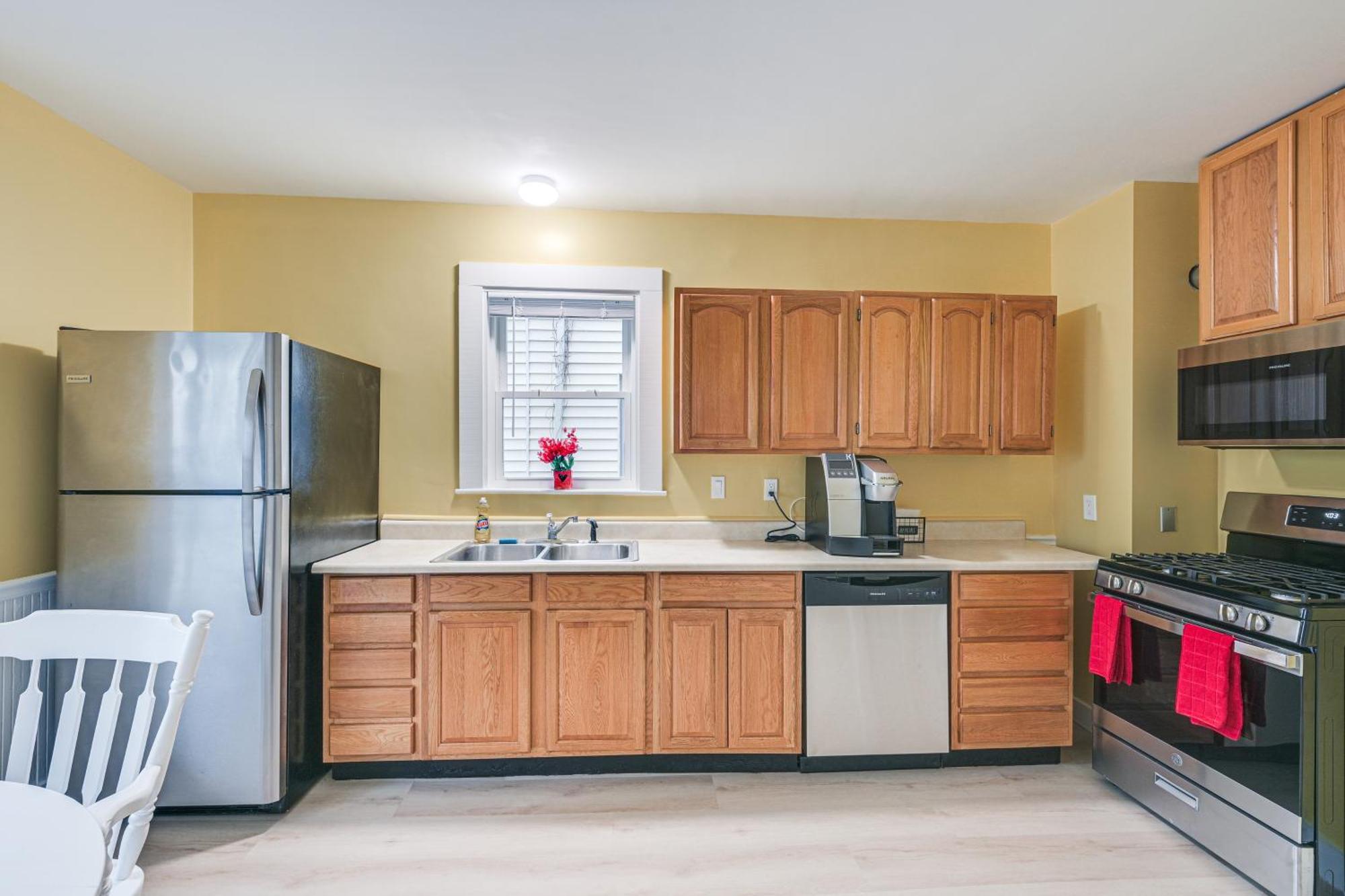Medford Apartment Rental, 5 Mi To Downtown Boston Exterior photo