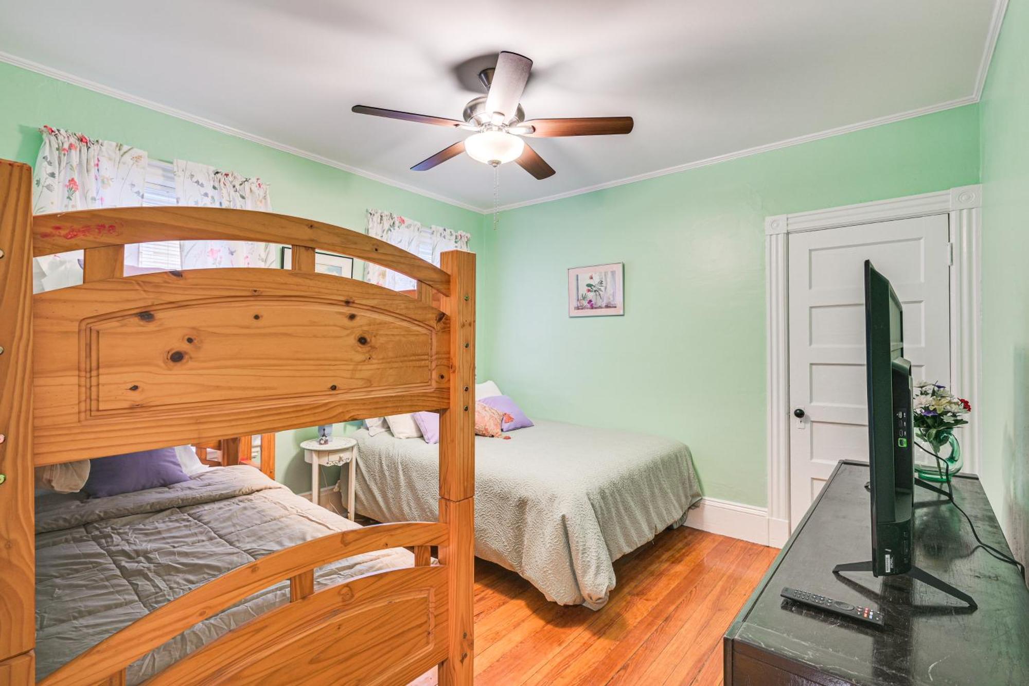 Medford Apartment Rental, 5 Mi To Downtown Boston Exterior photo